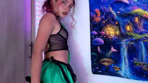 Snapshot of scarletblaze_ chatting on November 12, 6:41 pm Scarlet online show from November 12, 6:41 pm