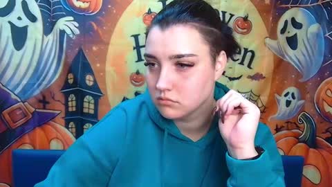 Snapshot of scarletcargo chatting on November 3, 6:14 am ScarletCargo online show from November 3, 6:14 am