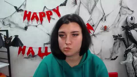 Snapshot of scarletcargo chatting on November 5, 10:59 am ScarletCargo online show from November 5, 10:59 am