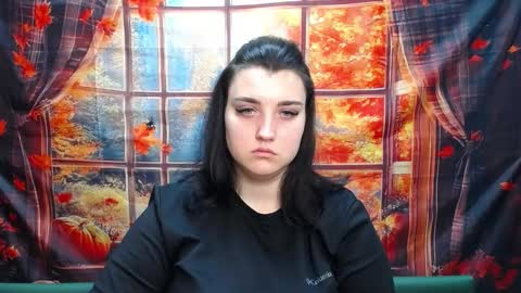 Snapshot of scarletcargo chatting on November 12, 6:25 am ScarletCargo online show from November 12, 6:25 am