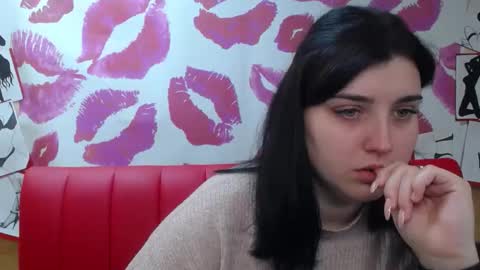 Snapshot of scarletcargo chatting on November 30, 6:39 am ScarletCargo online show from November 30, 6:39 am