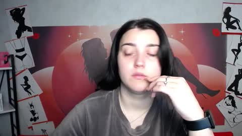 Snapshot of scarletcargo chatting on December 2, 6:52 am ScarletCargo online show from December 2, 6:52 am