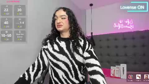 Snapshot of scarletcherry18 chatting on July 20, 10:39 am scarlet online show from July 20, 10:39 am