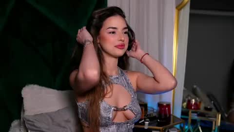 Scarlet online show from April 22, 11:50 pm