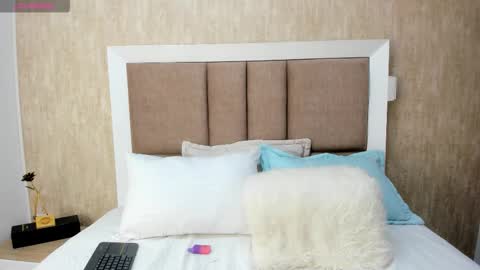 Snapshot of scarletgodd chatting on November 12, 12:05 pm Scarlet online show from November 12, 12:05 pm