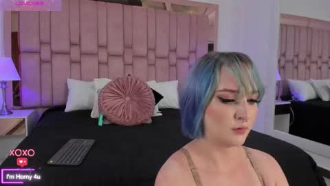 Snapshot of scarletgodd chatting on November 24, 8:19 pm Scarlet online show from November 24, 8:19 pm