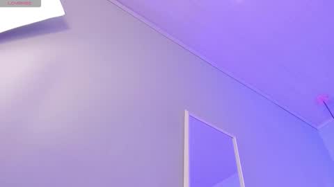 Scarlet  online show from December 17, 4:51 am