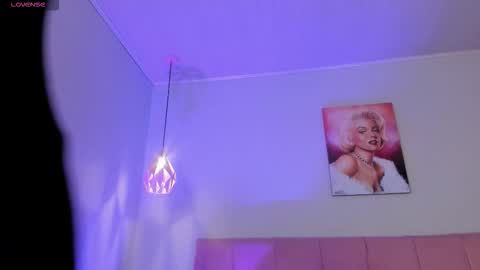 Scarlet  online show from January 13, 11:21 pm