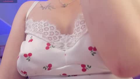 Scarlet  online show from February 20, 6:10 am