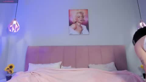 Scarlet  online show from March 13, 9:21 pm