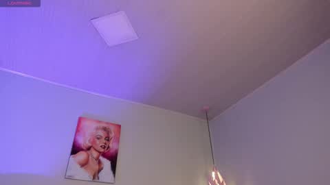 Scarlet  online show from March 16, 5:13 am