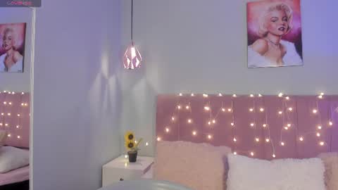 Scarlet  online show from June 16, 12:13 am