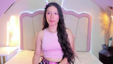 Snapshot of scarleth_dulce chatting on May 5, 7:00 pm Scarlth online show from May 5, 7:00 pm