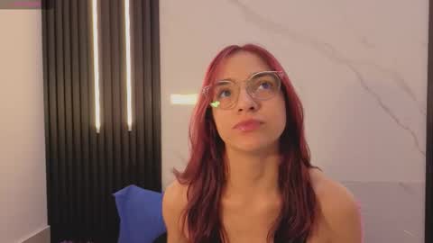 Snapshot of scarleth_red_ chatting on October 23, 12:04 pm I am Scarleth Check mi profile online show from October 23, 12:04 pm