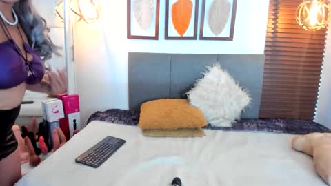 scarleth online show from November 15, 3:15 am