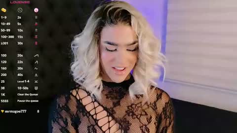 Snapshot of scarleth_sweety chatting on June 20, 2:14 am scarleth_sweety online show from June 20, 2:14 am