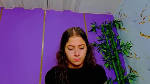 Snapshot of scarletjonesx chatting on November 6, 2:12 am Denis online show from November 6, 2:12 am