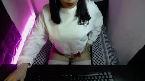 Snapshot of scarletqueen_bj chatting on June 22, 1:41 pm scarletqueen_bj online show from June 22, 1:41 pm