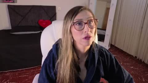 Snapshot of scarlett_079 chatting on June 16, 12:41 pm Scarlett online show from June 16, 12:41 pm