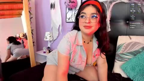 Snapshot of scarlett_1007 chatting on November 1, 11:34 am Scarlett online show from November 1, 11:34 am