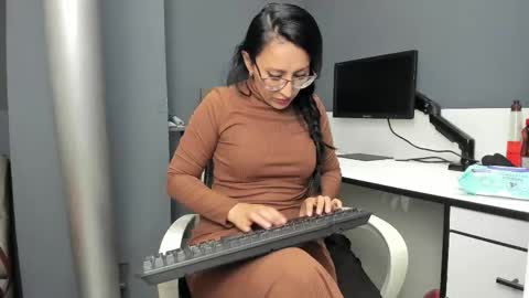 Snapshot of scarlett__14 chatting on March 17, 3:11 am scarlett__14 online show from March 17, 3:11 am