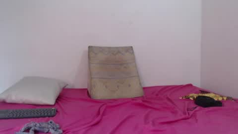 Snapshot of scarlett__cherry_ chatting on May 25, 7:42 pm Scarlett online show from May 25, 7:42 pm