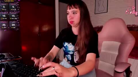Scarlett online show from July 25, 1:30 pm