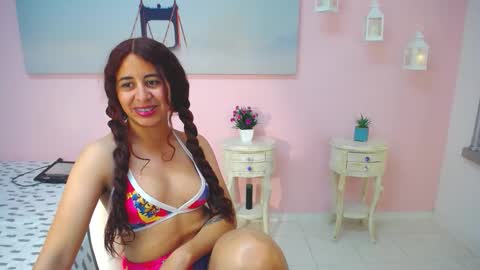 Scarlett online show from March 1, 1:46 pm