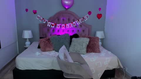 Scarlett  online show from February 17, 5:43 pm