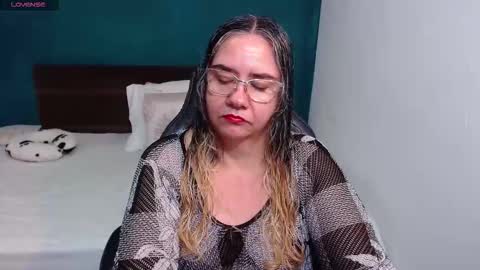 Snapshot of scarlett_duboi1 chatting on October 18, 12:57 am Scarlett online show from October 18, 12:57 am