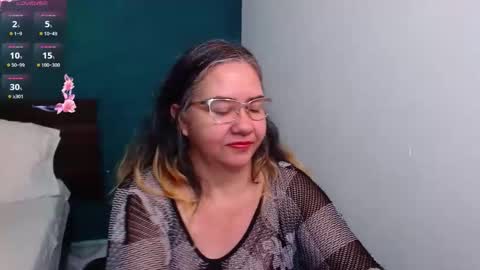 Snapshot of scarlett_duboi1 chatting on December 19, 2:51 am Scarlett online show from December 19, 2:51 am