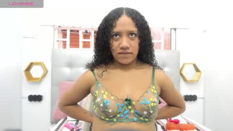 scarlett_fox20 online show from September 28, 11:15 am