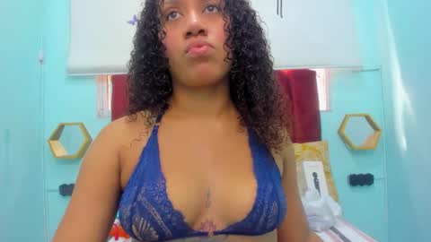 scarlett_fox20 online show from March 19, 1:04 pm