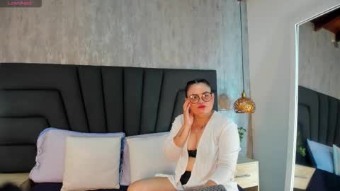 scarlett_monroe_1 online show from October 17, 11:35 am