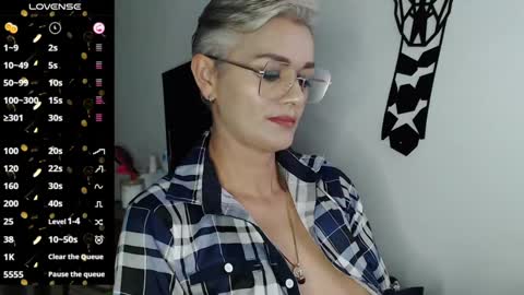 Snapshot of scarlett_paris chatting on January 20, 11:10 pm Scarlett online show from January 20, 11:10 pm