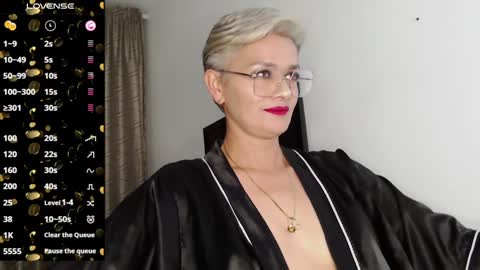 Snapshot of scarlett_paris chatting on January 26, 11:18 pm Scarlett online show from January 26, 11:18 pm