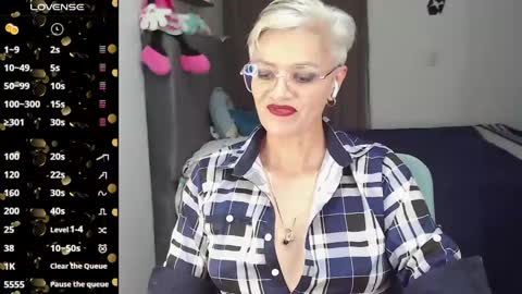 Snapshot of scarlett_paris chatting on February 17, 11:53 pm Scarlett online show from February 17, 11:53 pm