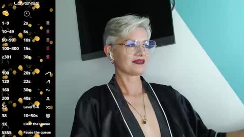 Snapshot of scarlett_paris chatting on March 3, 11:46 pm Scarlett online show from March 3, 11:46 pm