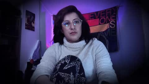 Snapshot of scarlett_sen chatting on June 5, 4:02 pm Mistress Scarlett online show from June 5, 4:02 pm