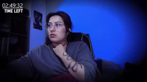 Snapshot of scarlett_sen chatting on June 16, 5:26 pm Mistress Scarlett online show from June 16, 5:26 pm