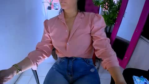 scarlet online show from January 11, 2:11 pm