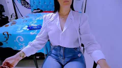 scarlet online show from March 10, 4:12 pm