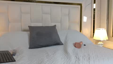 scarlett_sm online show from October 1, 8:04 pm