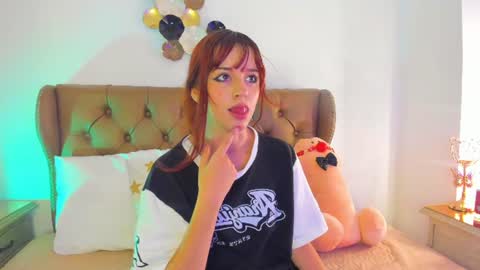 Snapshot of scarlett_smith_3 chatting on June 18, 2:45 am scarlett smith 3 online show from June 18, 2:45 am