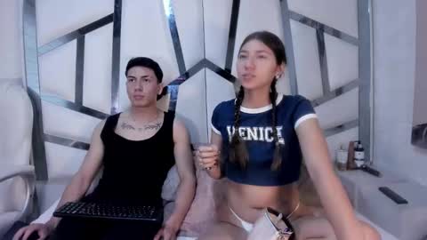 Scarlett and Lucas online show from January 17, 11:59 am