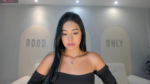 Snapshot of scarlettblaze1 chatting on May 7, 11:59 am Sacrlett Blaze online show from May 7, 11:59 am