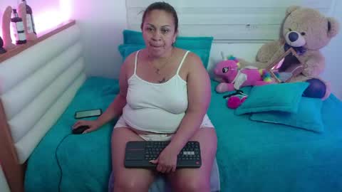 scarlettbooty online show from May 7, 9:58 am