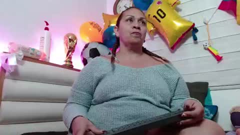 scarlettbooty online show from July 1, 10:39 am