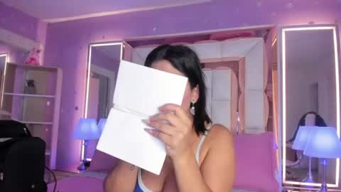 Snapshot of scarlette_15 chatting on June 27, 3:22 am Scarlette online show from June 27, 3:22 am