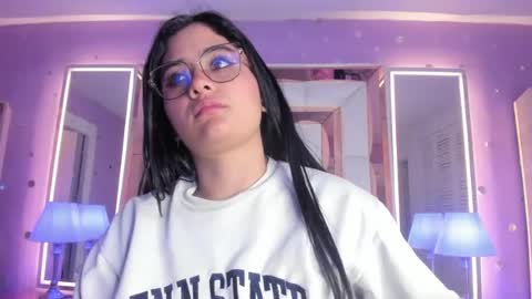 Snapshot of scarlette_15 chatting on July 7, 7:45 am Scarlette online show from July 7, 7:45 am